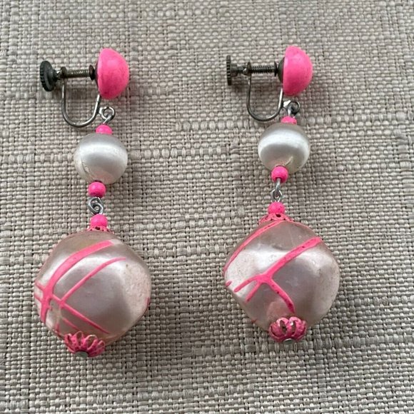 Vintage Earrings Pink/White Tone Ear Jewelry Unbranded Earrings - Picture 4 of 9